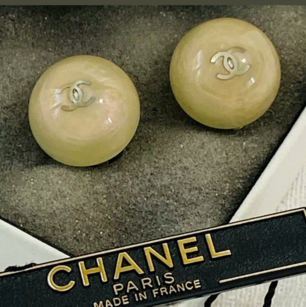 Chanel Boucles D'Orielles Multicolor Clip Earrings